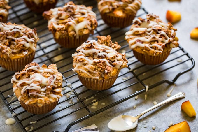 Easy Peaches & Cream Muffins: Cinnamon Almond Streusel Recipe